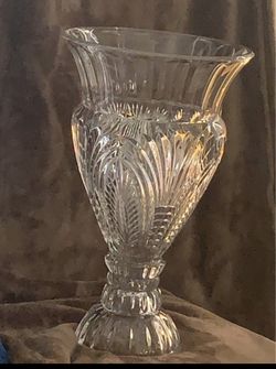CRISTAL  VASE