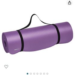 Amazon Basics 1/2-Inch Extra Thick Exercise Yoga Mat Only used twice