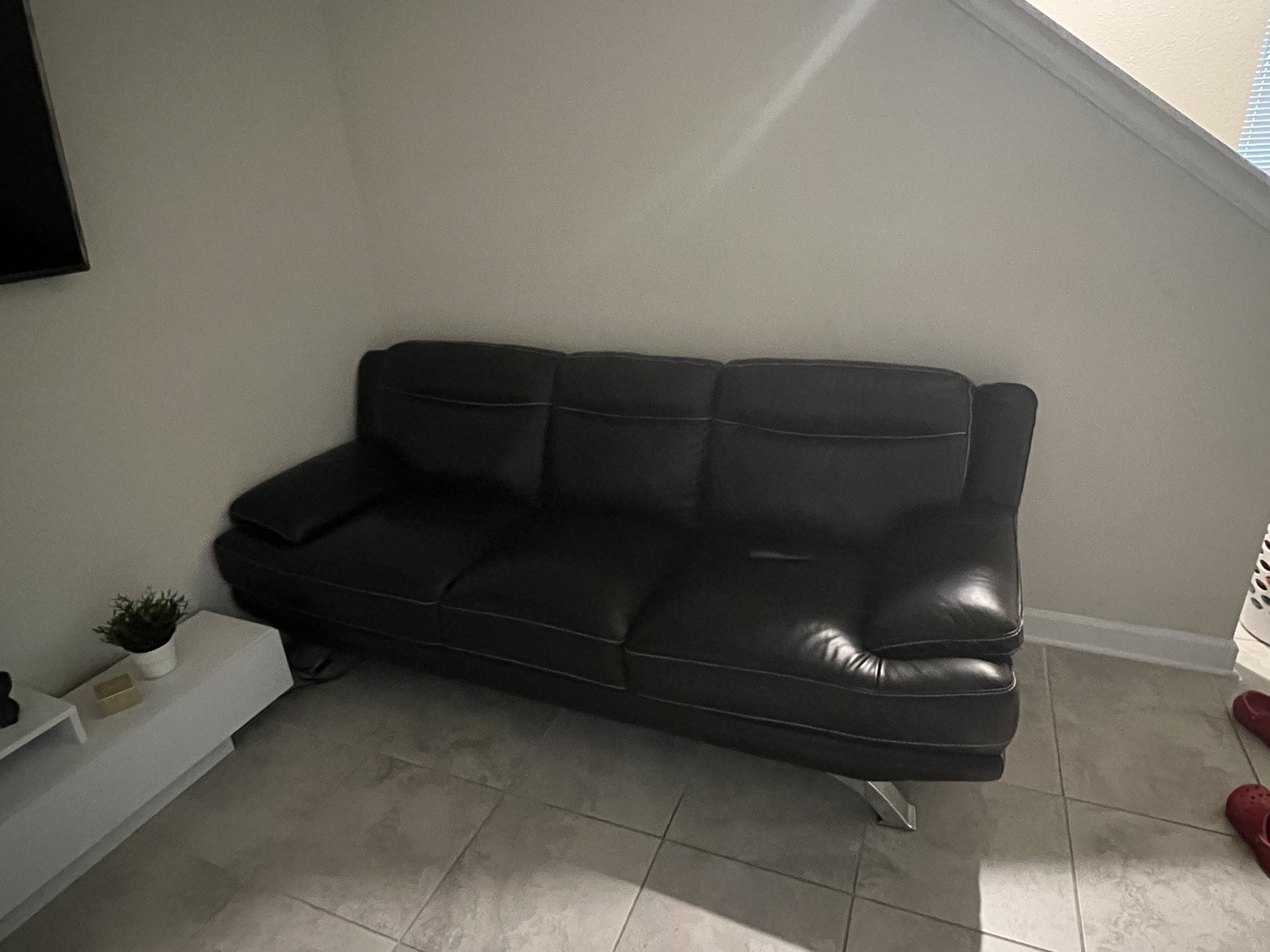 3 Sofa 100% Leather Collection Sofia Vergara