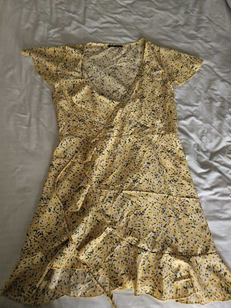 Shein floral yellow dress Size M