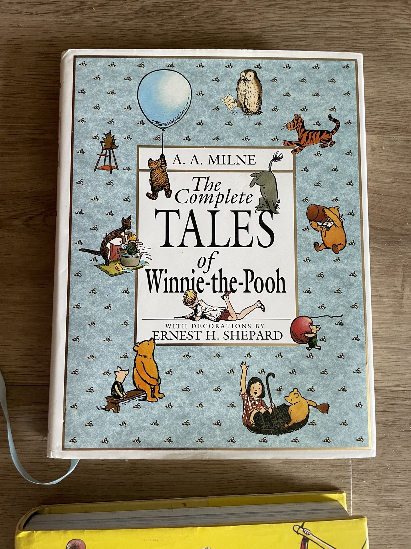 Winnie The Pooh Complete Story Book