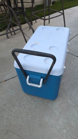 Rubbermaid cooler