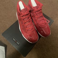 Jordan Retro 11 "win like 96" Size 10.5 DS 2017