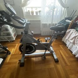 LANOS EXERCISE BIKE