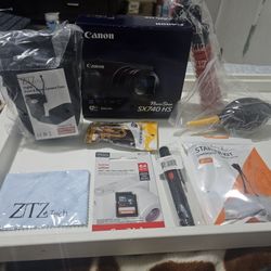 Canon PowerShot SX740 HS Digital Camera