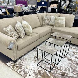 NEW🌲$10 Down Payment Finance 🤡Dovemont 2 Piece Sectional with Chaise 
