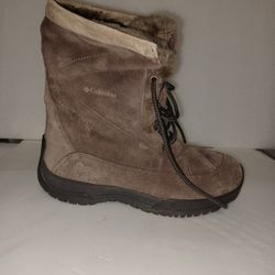 Columbia Lavela Ladies Suede Boots Size 8