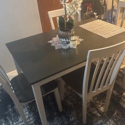 Comedor  4 Sillas 