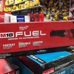 Milwaukee New Saw Zall M18 Fuel 