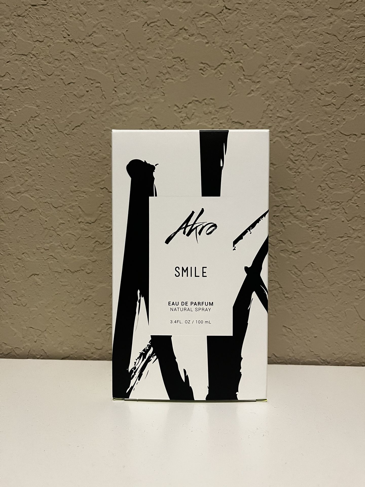Akro Smile perfume