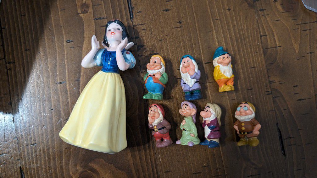 Disney Snow White and the Seven Dwarfs figurines