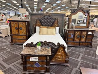 4- Pieces Brown color Queen size bedroom set