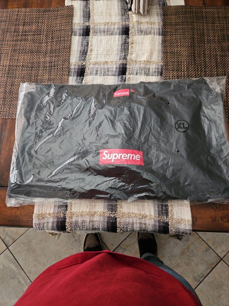 Supreme Box Logo Crewneck FW22 Sz XL