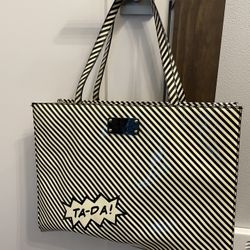 Kate Spade “Ta-Da” Hand bag