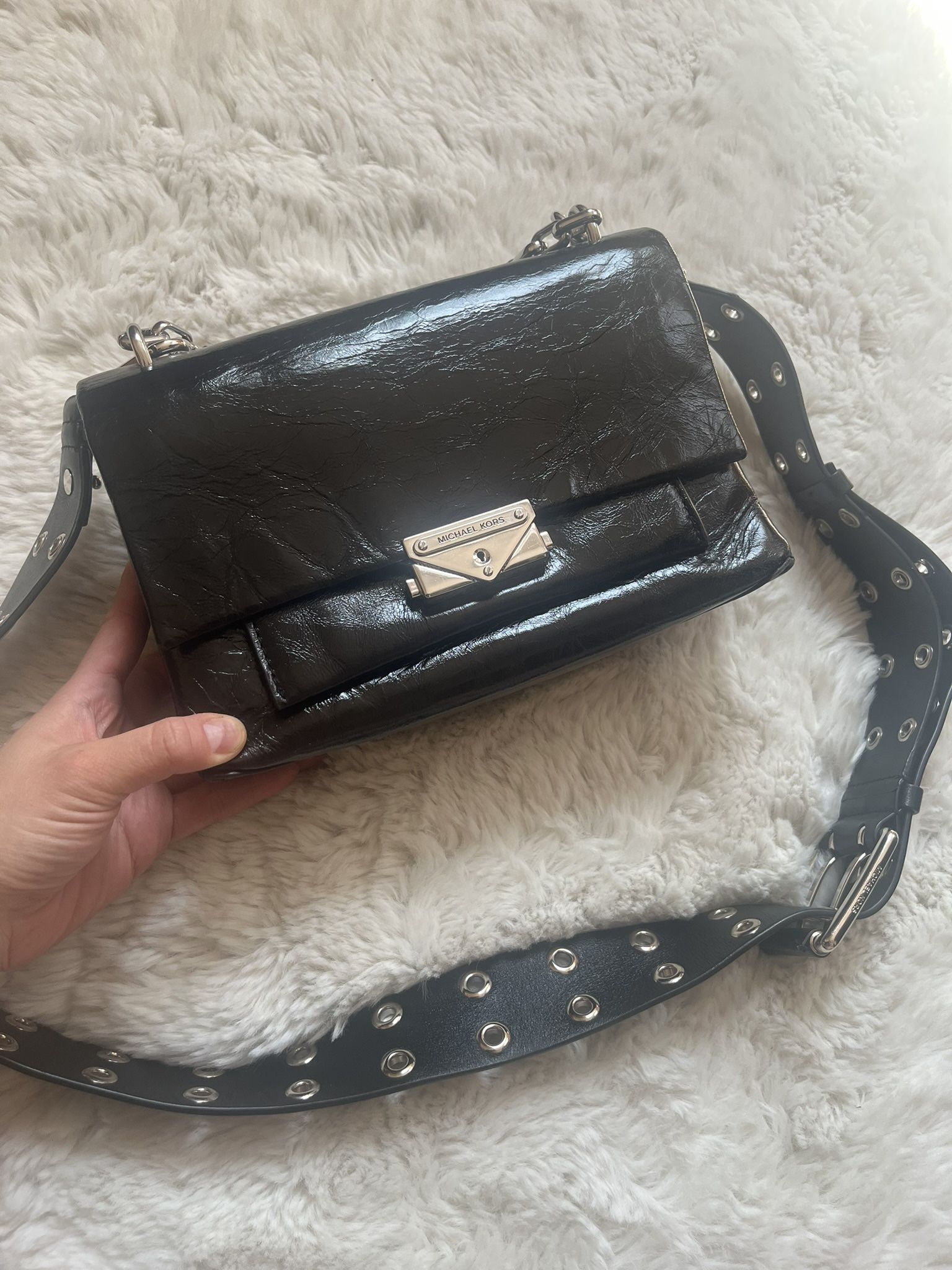 Michael kors cece black patent leather crossbody purse