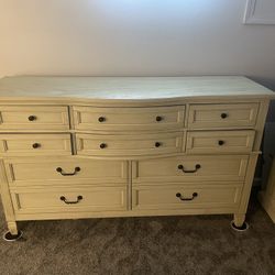 9 Drawer Dresser 