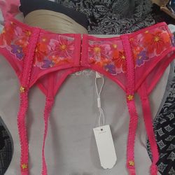 New Sexy Lingerie Garter Belt Victoria's Secret SzM $55 OBO 