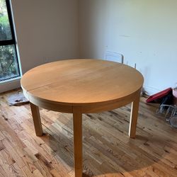 Extendable Dining Table 