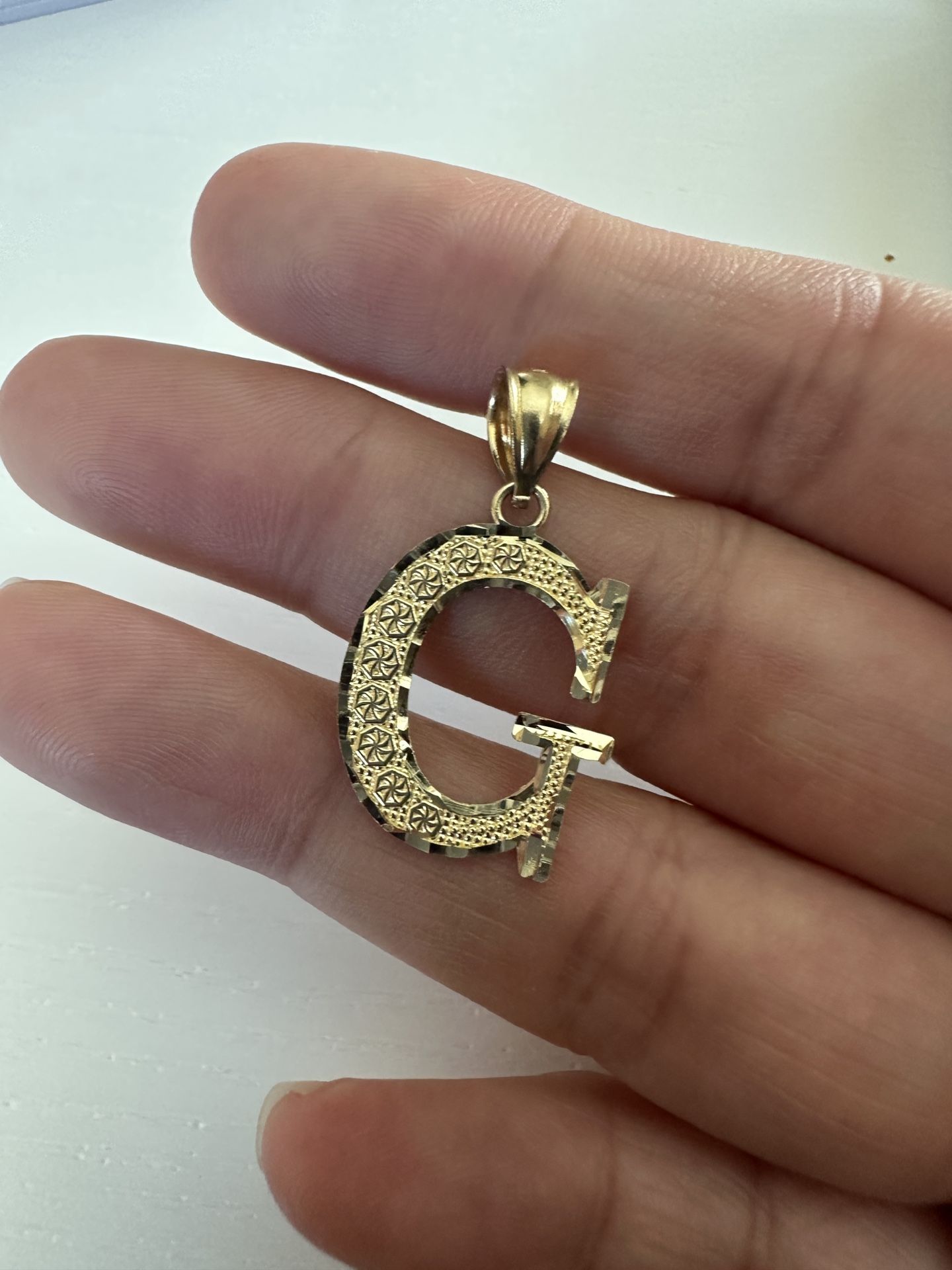 10kt Yellow Gold Initial G Pendant