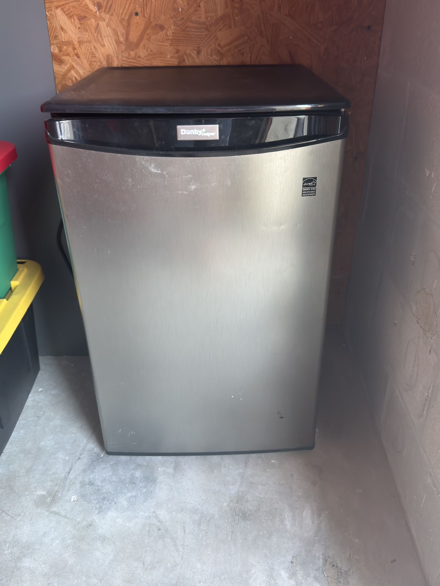 Medium Mini Fridge