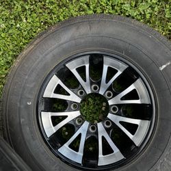 8 Lug Trailer Rims and Tires (4)
