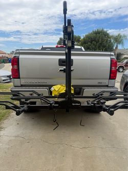 Sports rack bike rack holds 4 bikes bikes lock on with keys like brand new