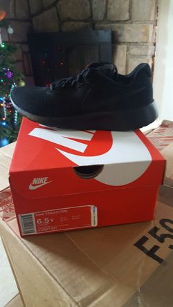 nike tanjun