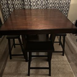 Dining Table With 4chairs (barstools)