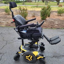 Scooter wheelchair