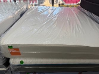 QUEEN SIZE BORING MATTRESS & BOX SPRING BED SET