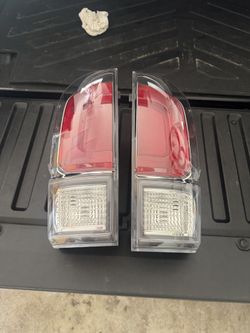 Toyota Tacoma TRD Sport 2022 OEM Tail Lights 