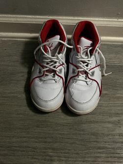 Nike White & Red Basketball Sneakers – Retro Style