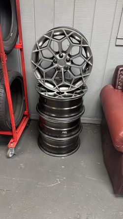 Set of 19 inch Mesh Style Alloy Wheels