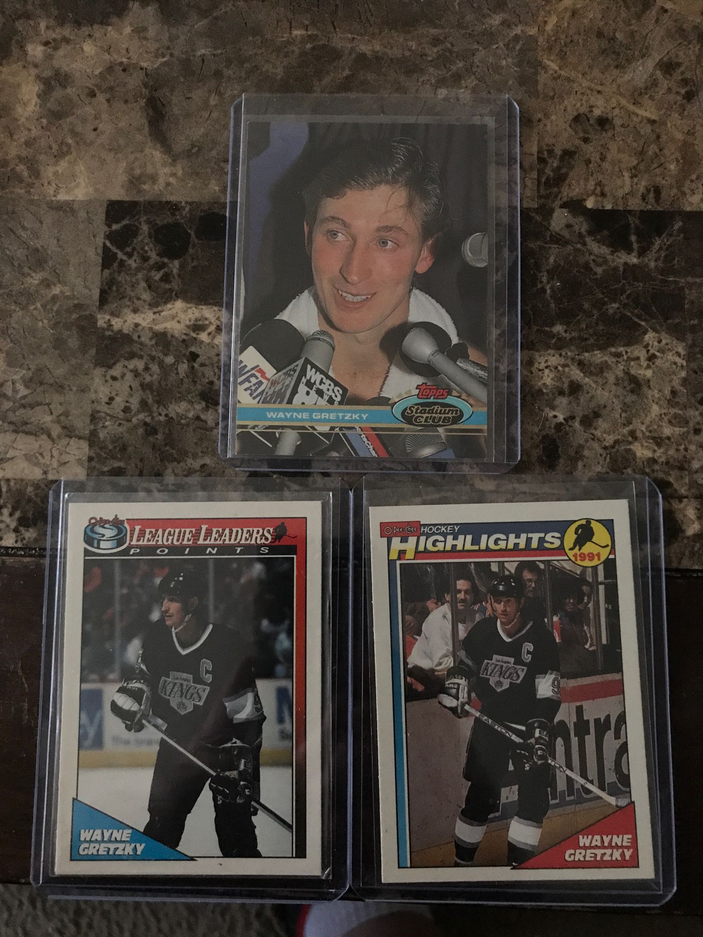 Lot of 3 Wayne Gretzky cards
