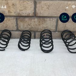 2016 Toyota Corolla OEM Springs.. great condition.. stock size