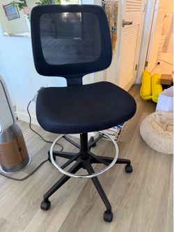 Ergonomic Office chair in PERFECT condition