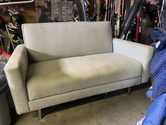 Knoll Original Love Seat