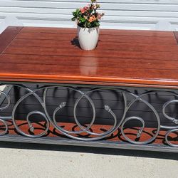 Beautiful COFFEE TABLE 