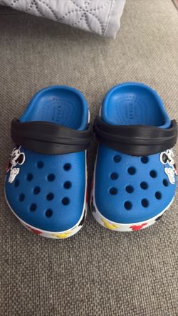 Mickey Mouse crocs