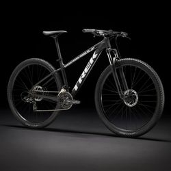 TREK 23 Marlin 4 S Bike Bundle