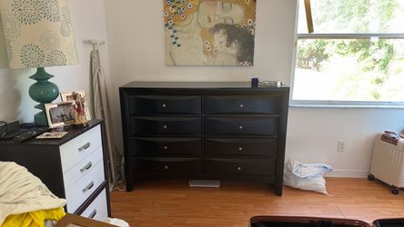 Large 8-Drawer Dresser – Black