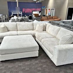 Sectional Could With Ottoman 