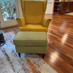 chair w ottoman 