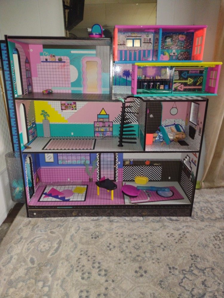 LOL Doll House