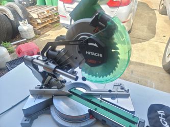 Hitachi C10FSHC Dual Bevel Sliding Compound Miter 10