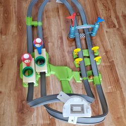 Hot Wheels MarioKart Circuit Track