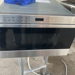 Wolf microwave 24 inch built-in works perfect in good condition