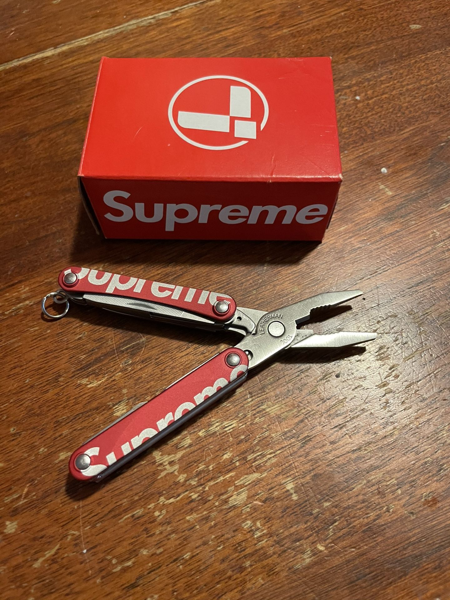 Supreme Leatherman Squirt PS4