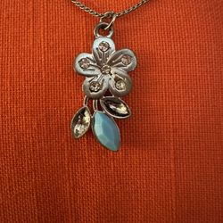Silver Floral Pendant Necklace
