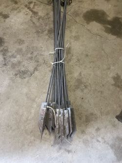 20 Metal Ground Stakes